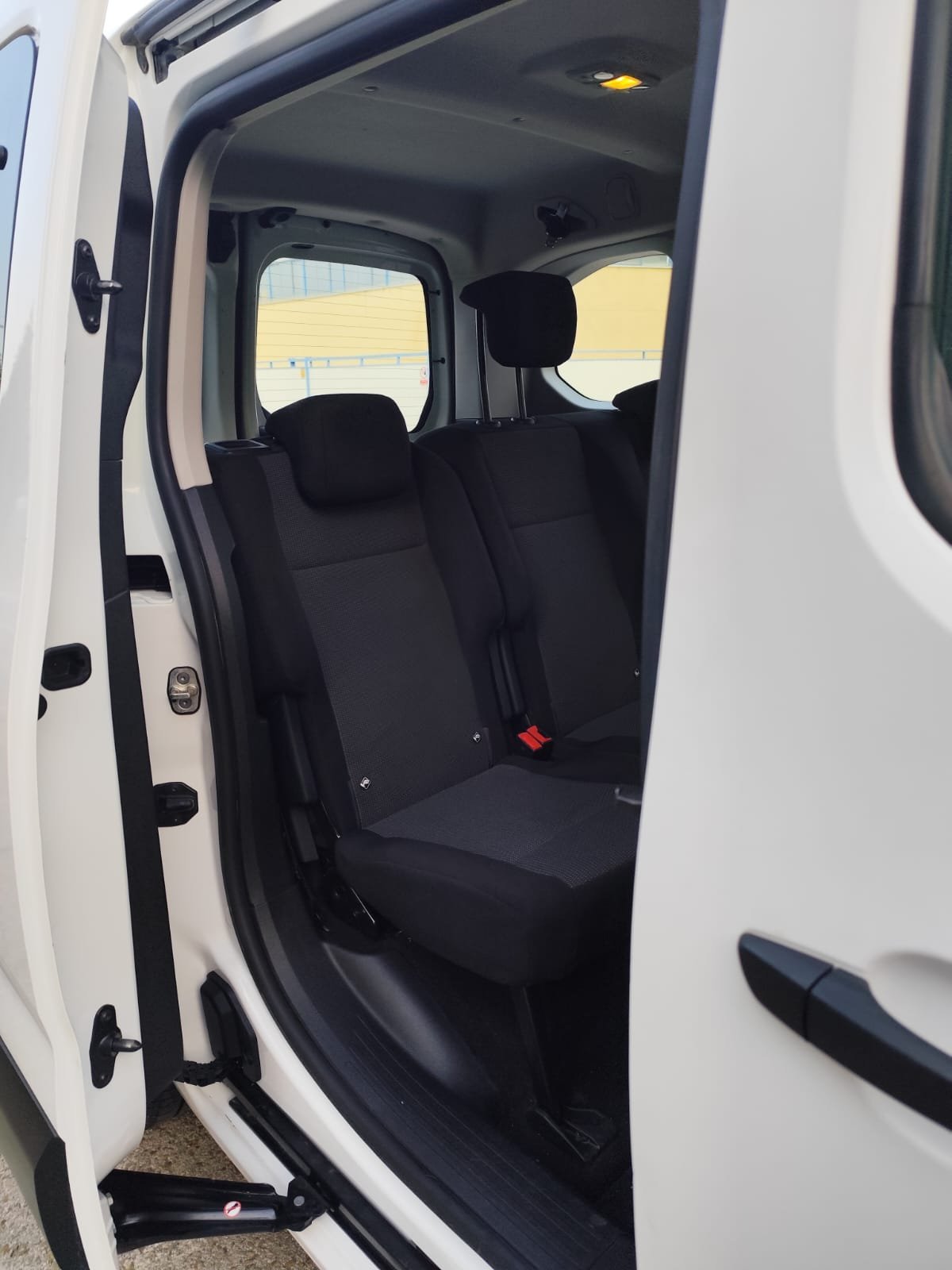 Berlingo 2021 133 mil km - Imagen 9